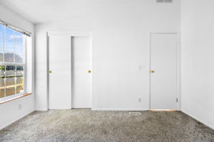 1221 47th Ave 27