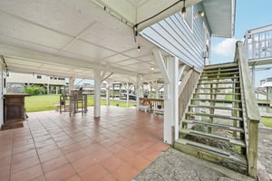 Bay St-S2310-006.jpg