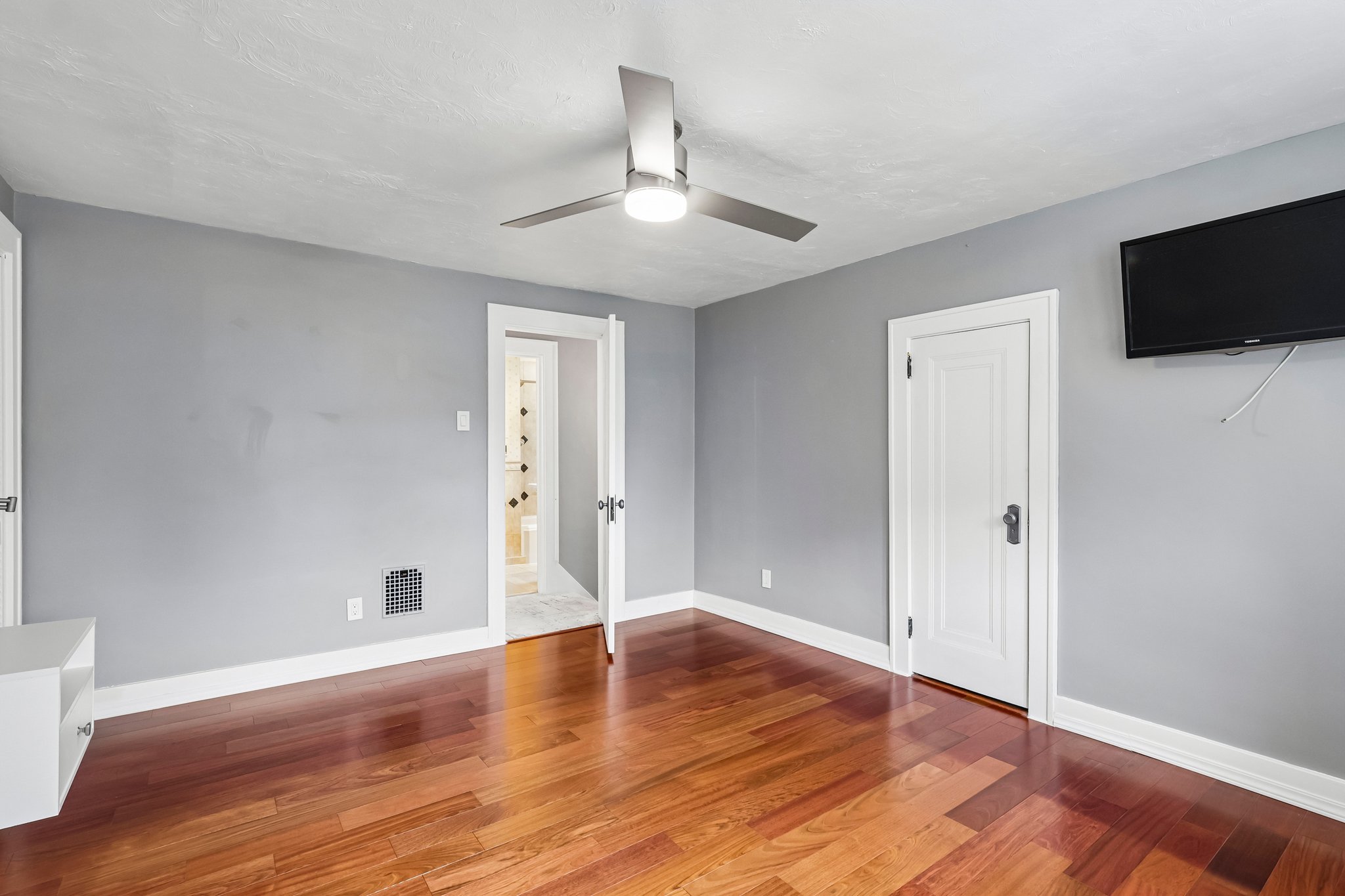 Trevanion Ave-S1007-040.jpg