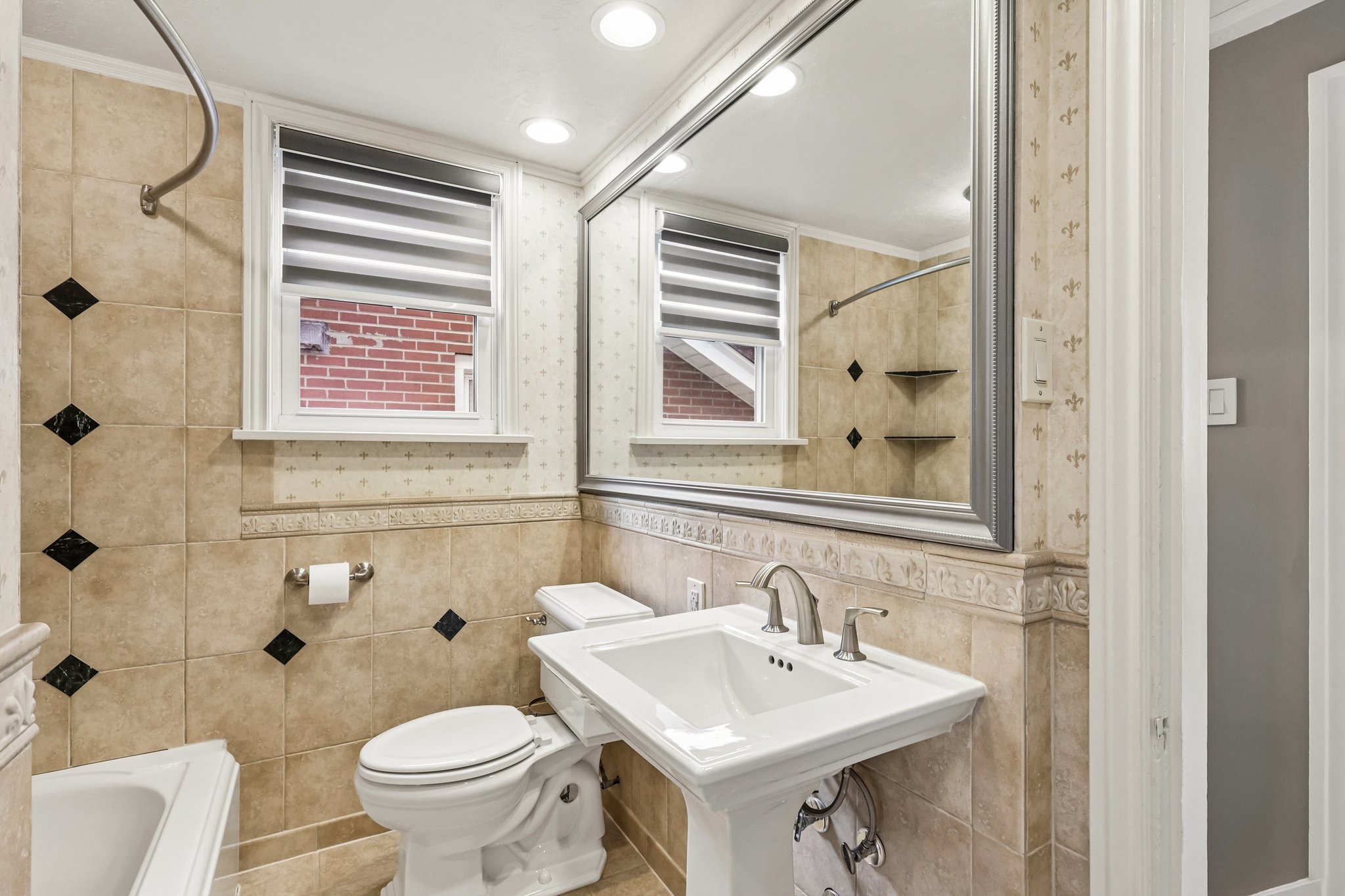 Trevanion Ave-S1007-029r.jpg