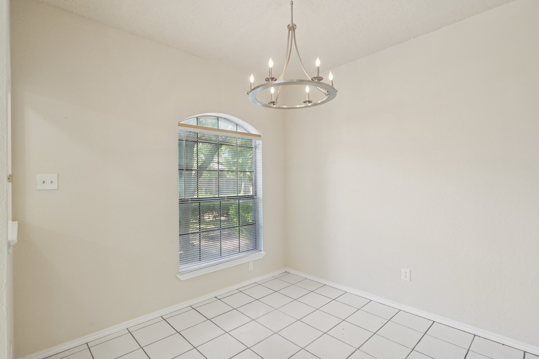 Wheatfield Dr-S2208-011.jpg