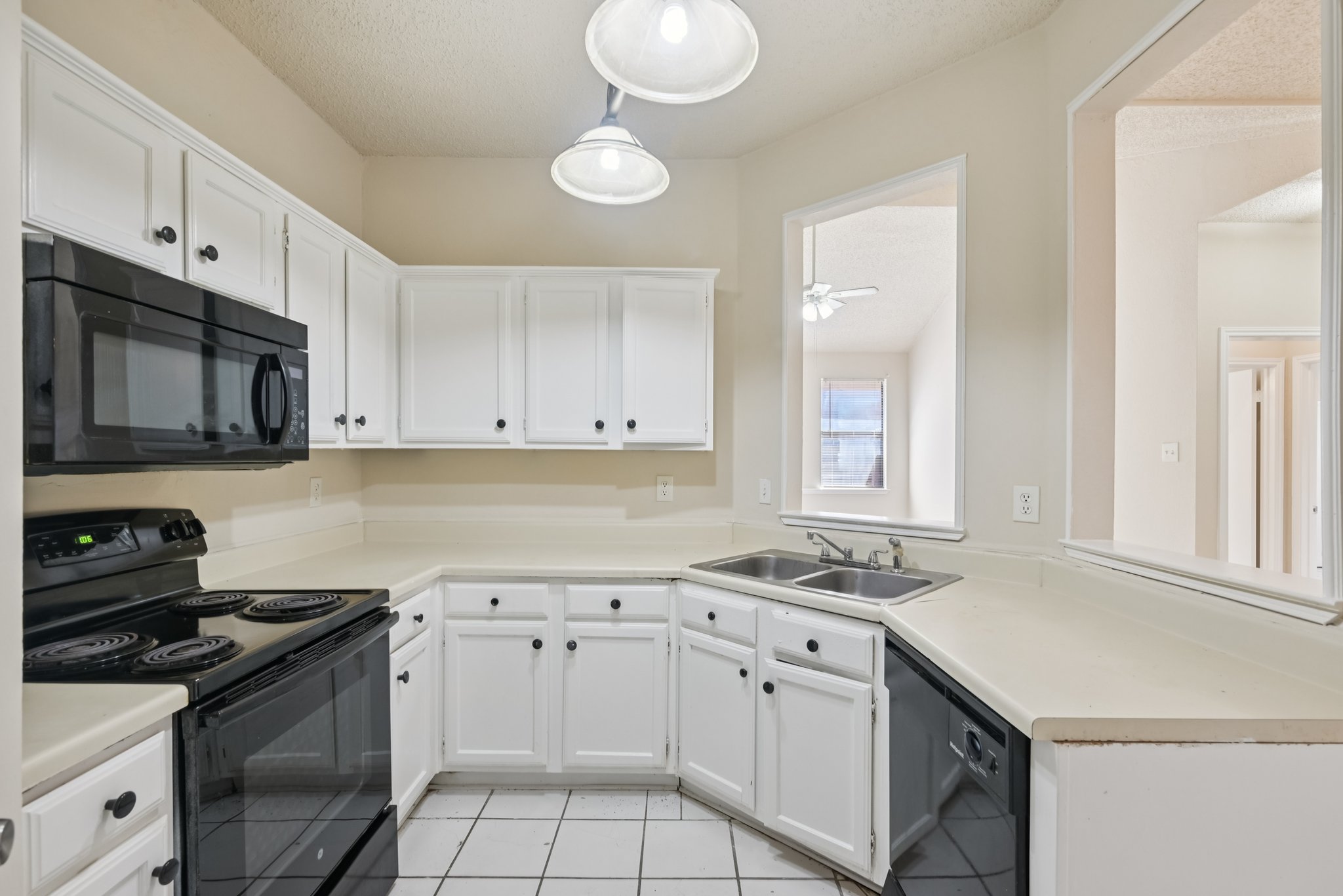 Wheatfield Dr-S2208-014.jpg