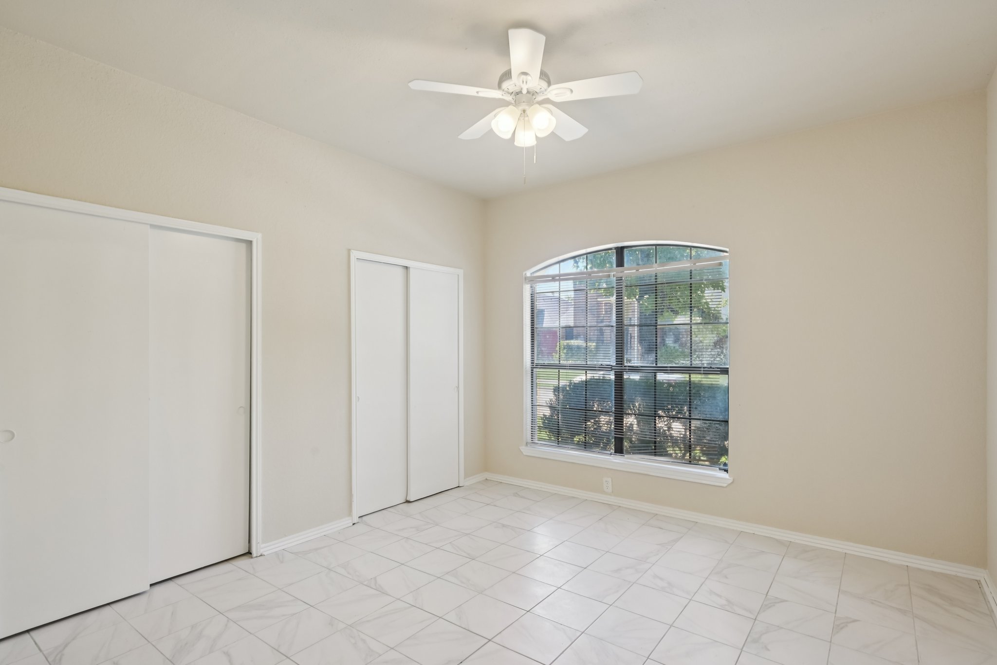 Wheatfield Dr-S2208-016.jpg