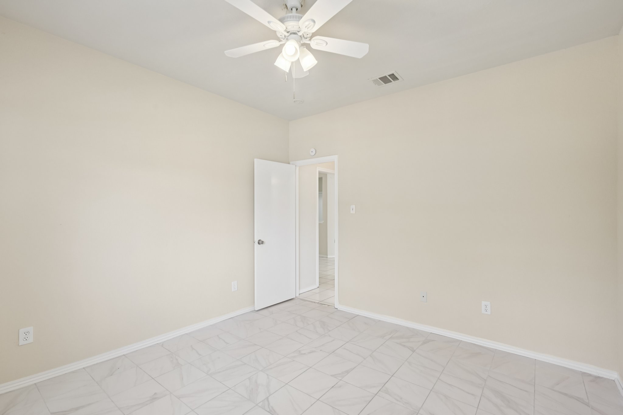 Wheatfield Dr-S2208-017.jpg