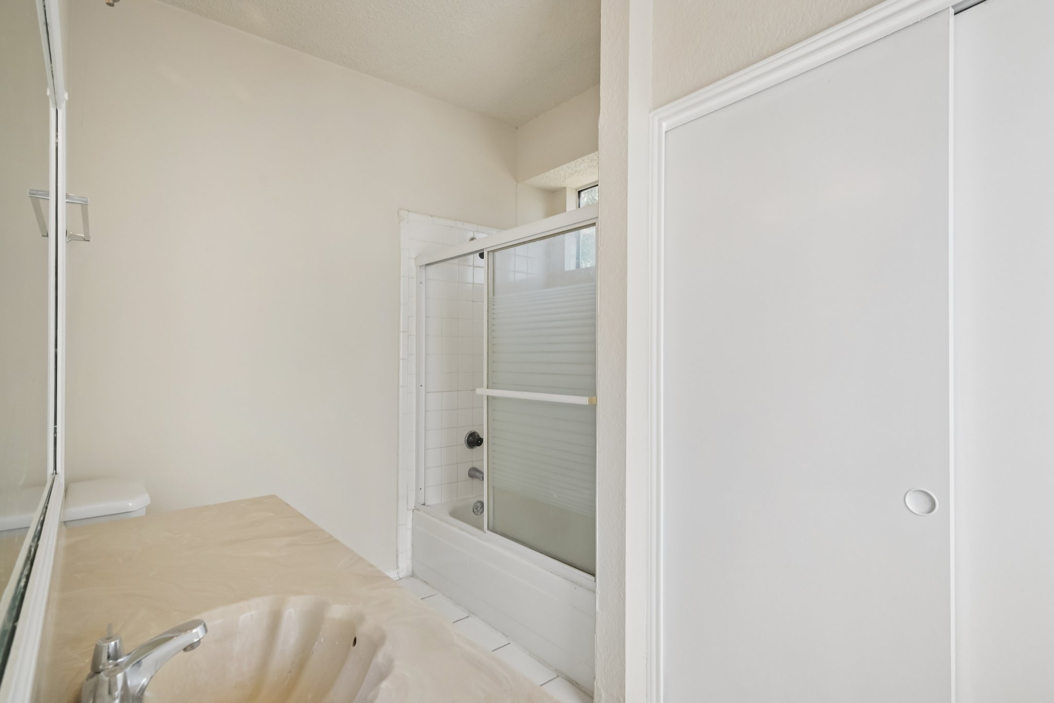 Wheatfield Dr-S2208-022.jpg