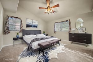 DSC03990 virtually staged.jpeg