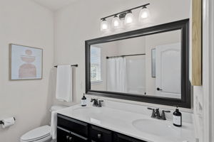  Photo 33