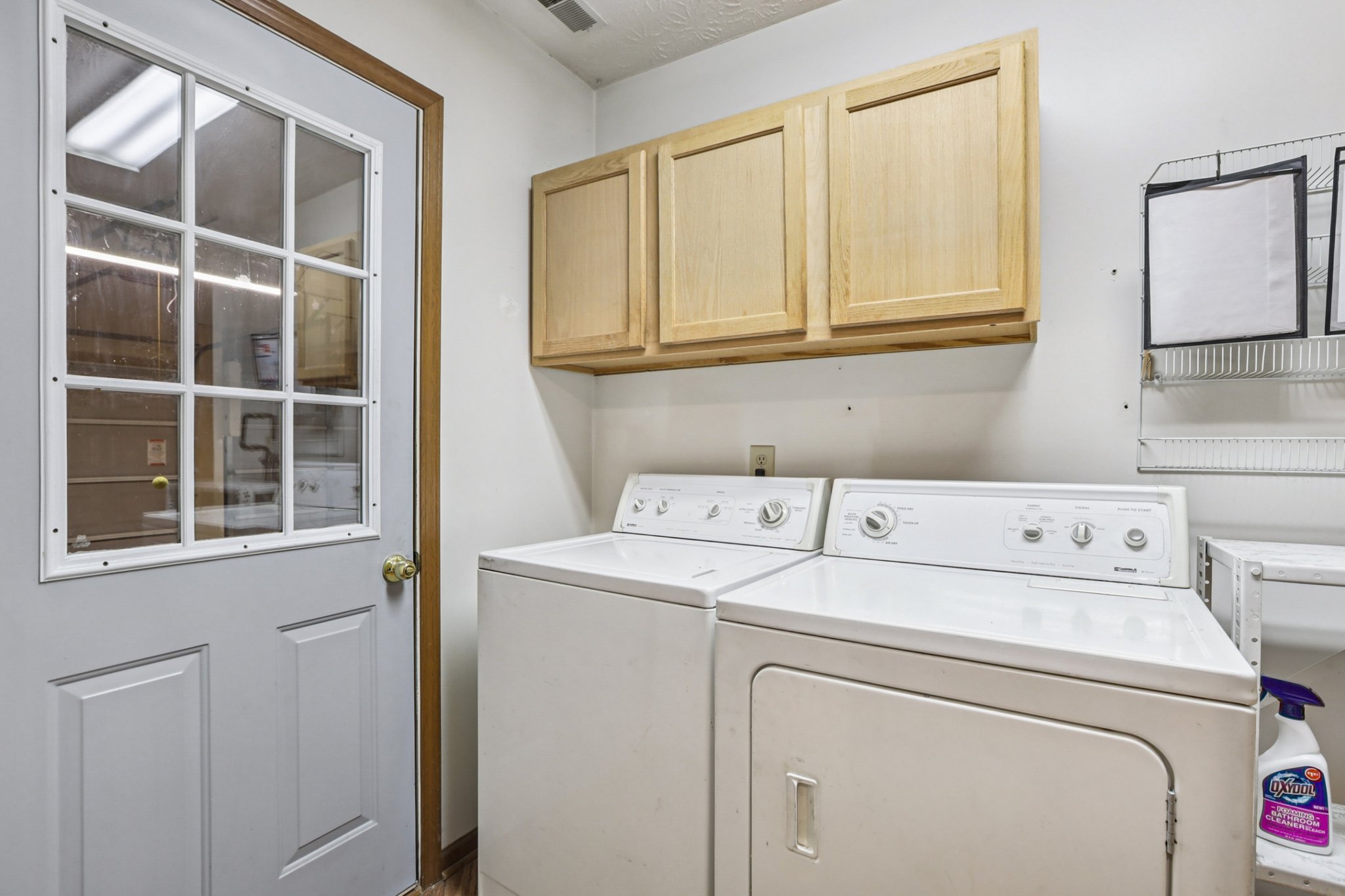 Laurelwood Ct-S0108-013.jpg