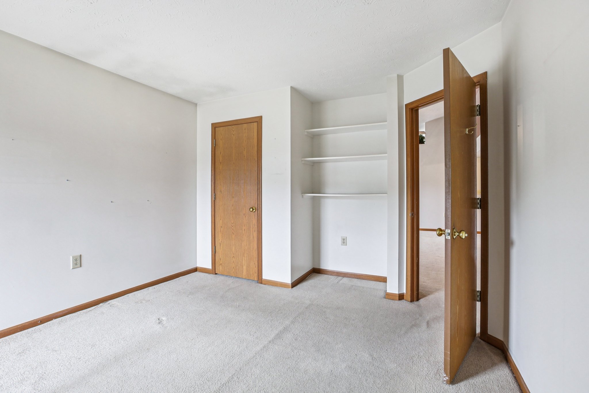 Laurelwood Ct-S0108-023.jpg