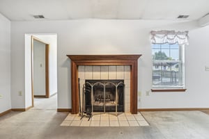 Laurelwood Ct-S0108-009.jpg