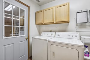 Laurelwood Ct-S0108-013.jpg