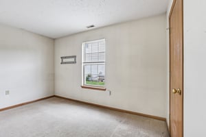 Laurelwood Ct-S0108-019.jpg
