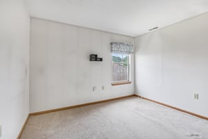 Laurelwood Ct-S0108-022.jpg