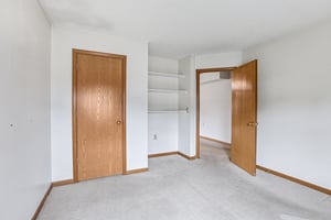 Laurelwood Ct-S0108-024.jpg