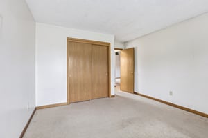 Laurelwood Ct-S0108-027.jpg