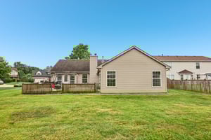 Laurelwood Ct-S0108-036.jpg