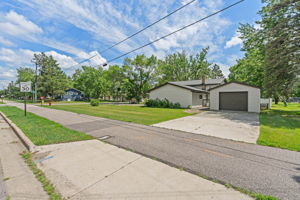 Extra insulated garage! 16x24  384 sq ft