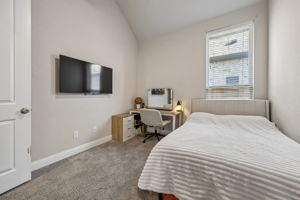 12217Hulson_018