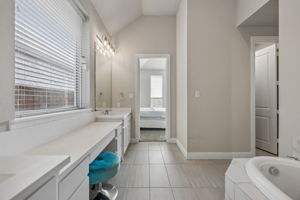 12217Hulson_029