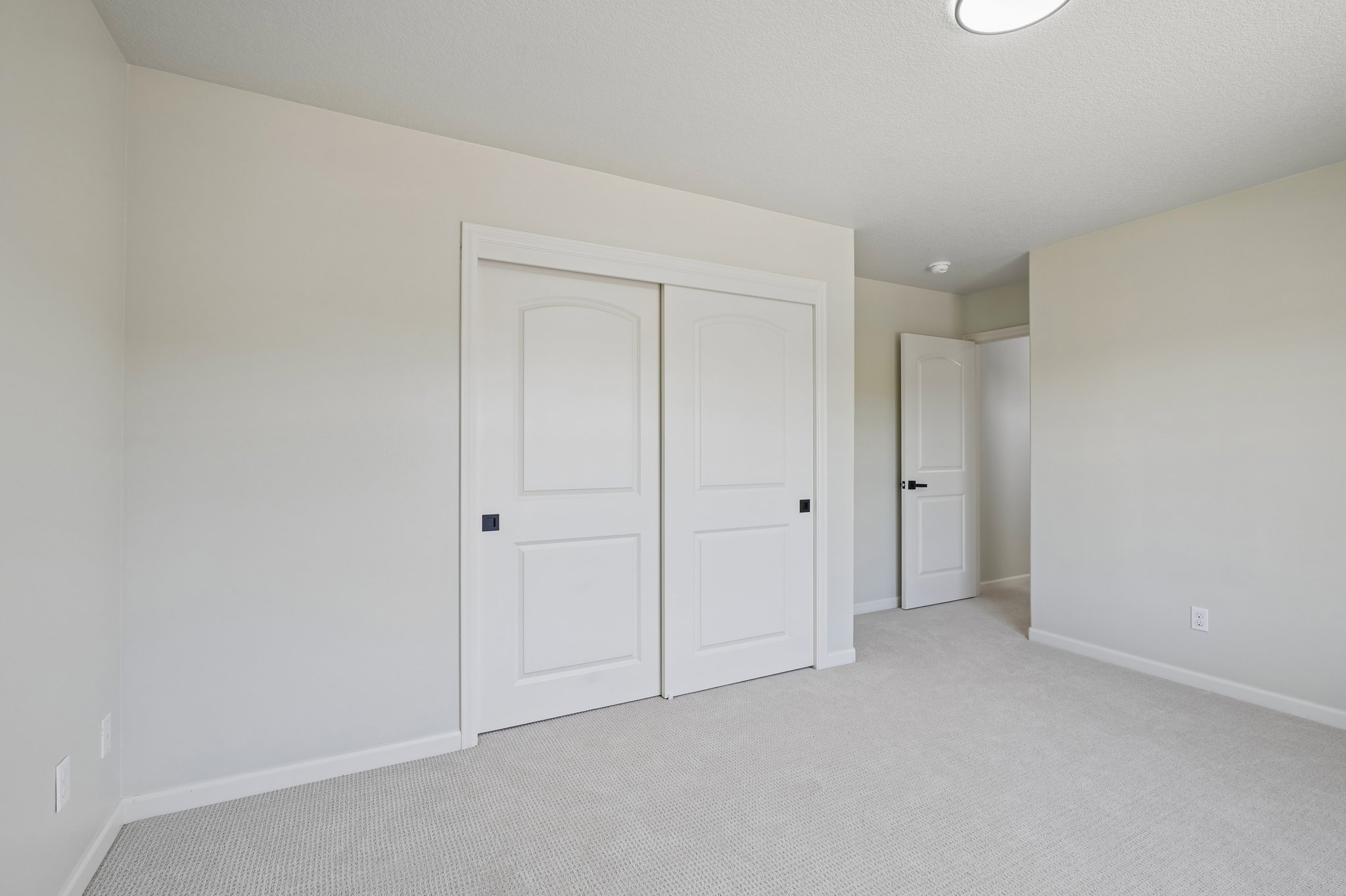 NE 104th St-S1905-041.jpg