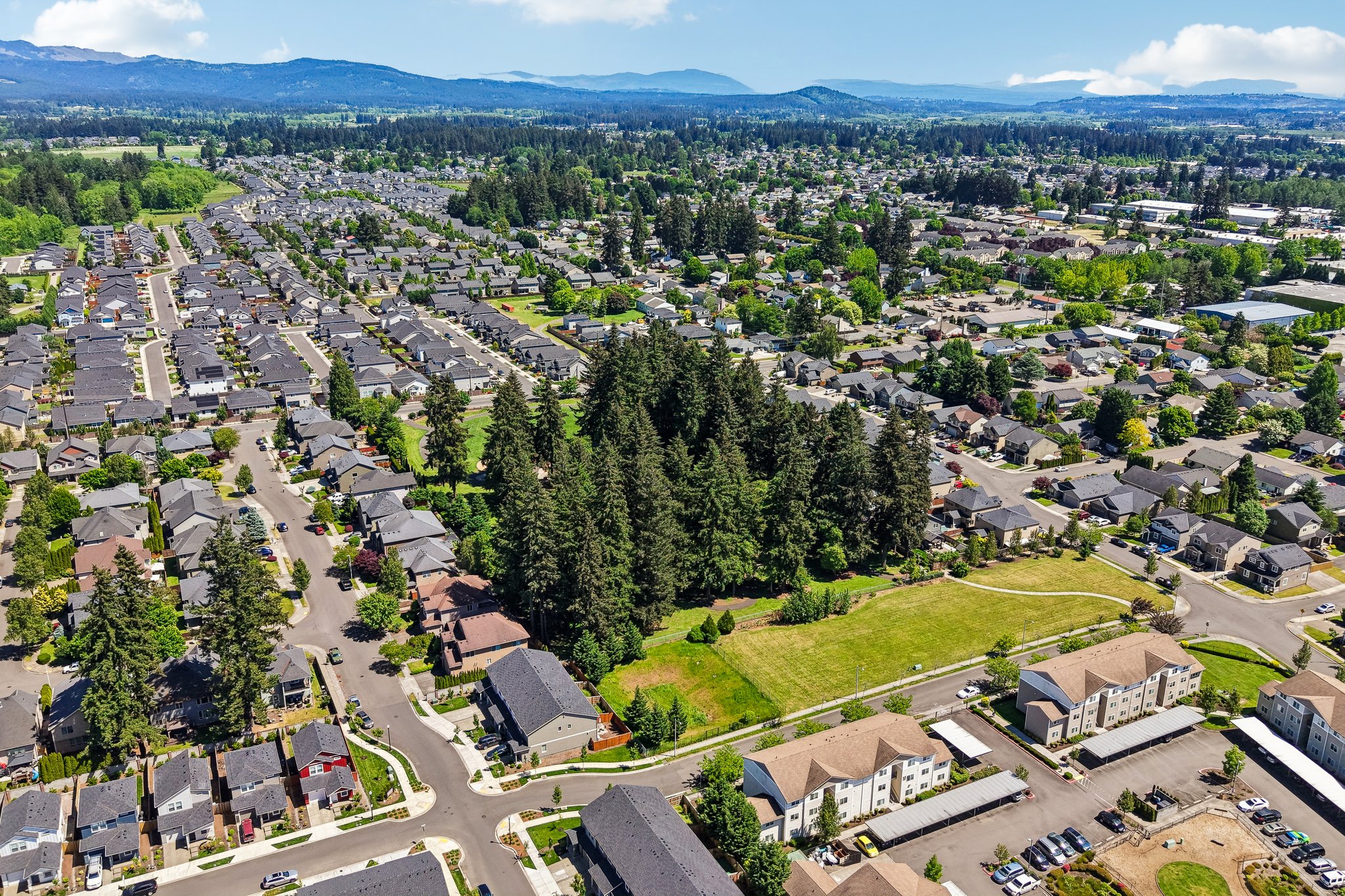 NE 104th St-S1905-089.jpg