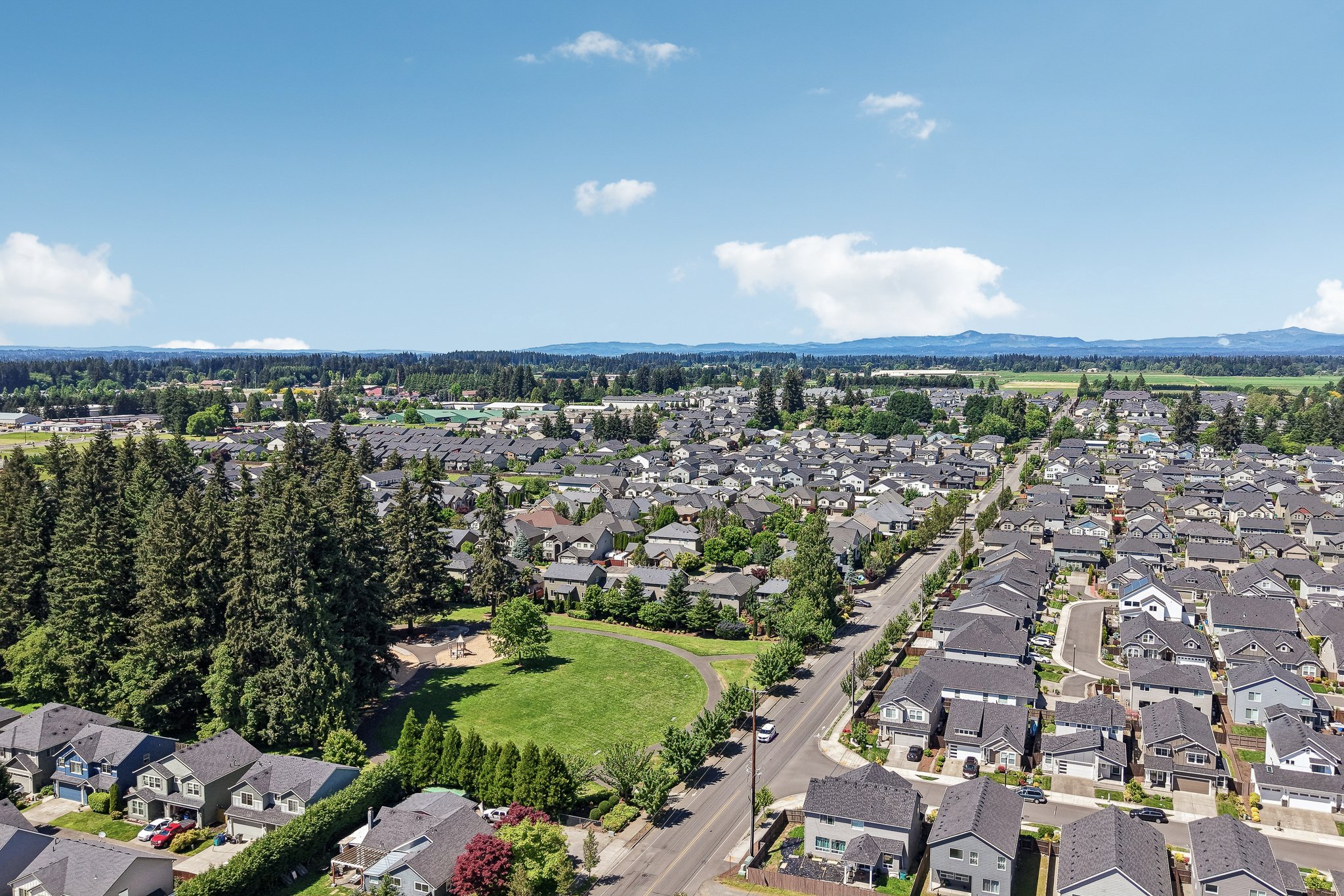 NE 104th St-S1905-086r.jpg