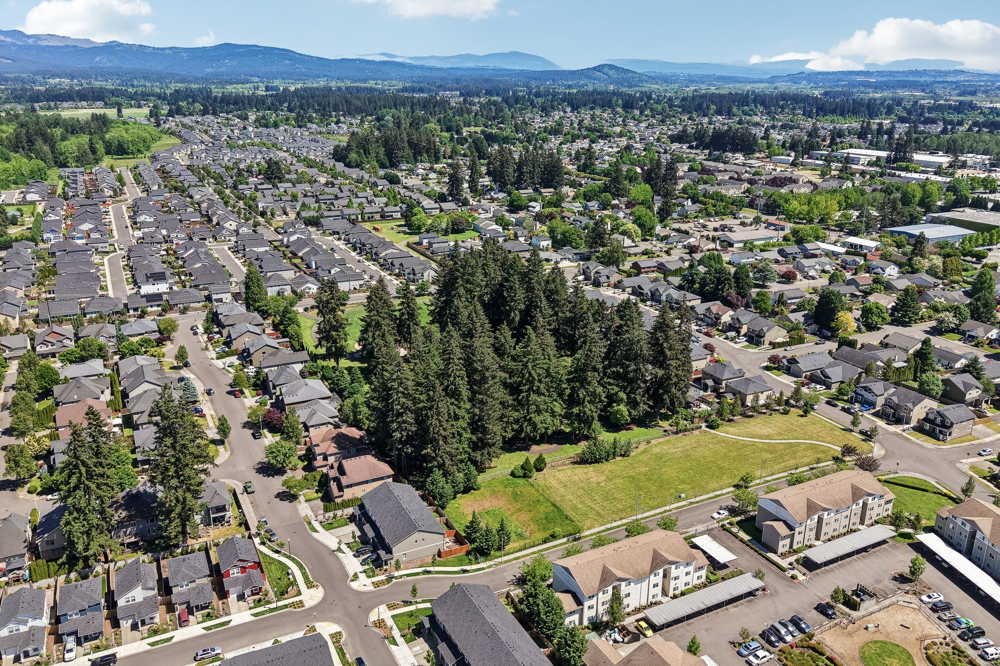 NE 104th St-S1905-089r.jpg