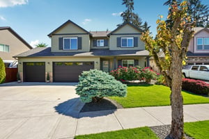 NE 104th St-S1905-004.jpg