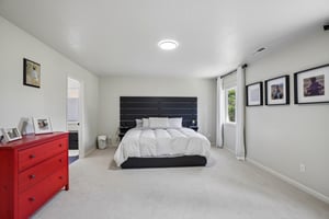 NE 104th St-S1905-047.jpg