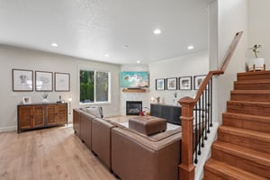 NE 104th St-S1905-017r.jpg