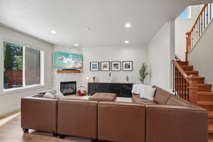 NE 104th St-S1905-018r.jpg