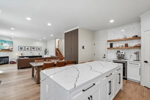 NE 104th St-S1905-028r.jpg