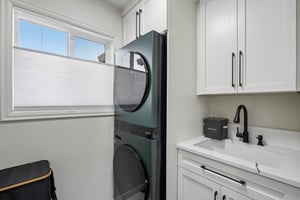 NE 104th St-S1905-039r.jpg