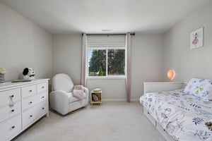 NE 104th St-S1905-057r.jpg