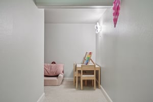 NE 104th St-S1905-060r.jpg