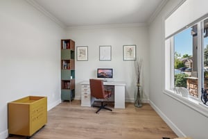 NE 104th St-S1905-063r.jpg