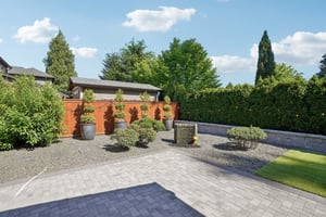 NE 104th St-S1905-082r.jpg