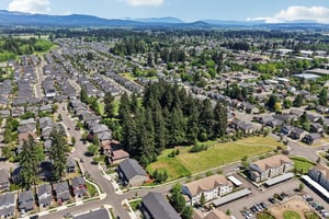 NE 104th St-S1905-089r.jpg