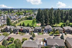NE 104th St-S1905-094r.jpg