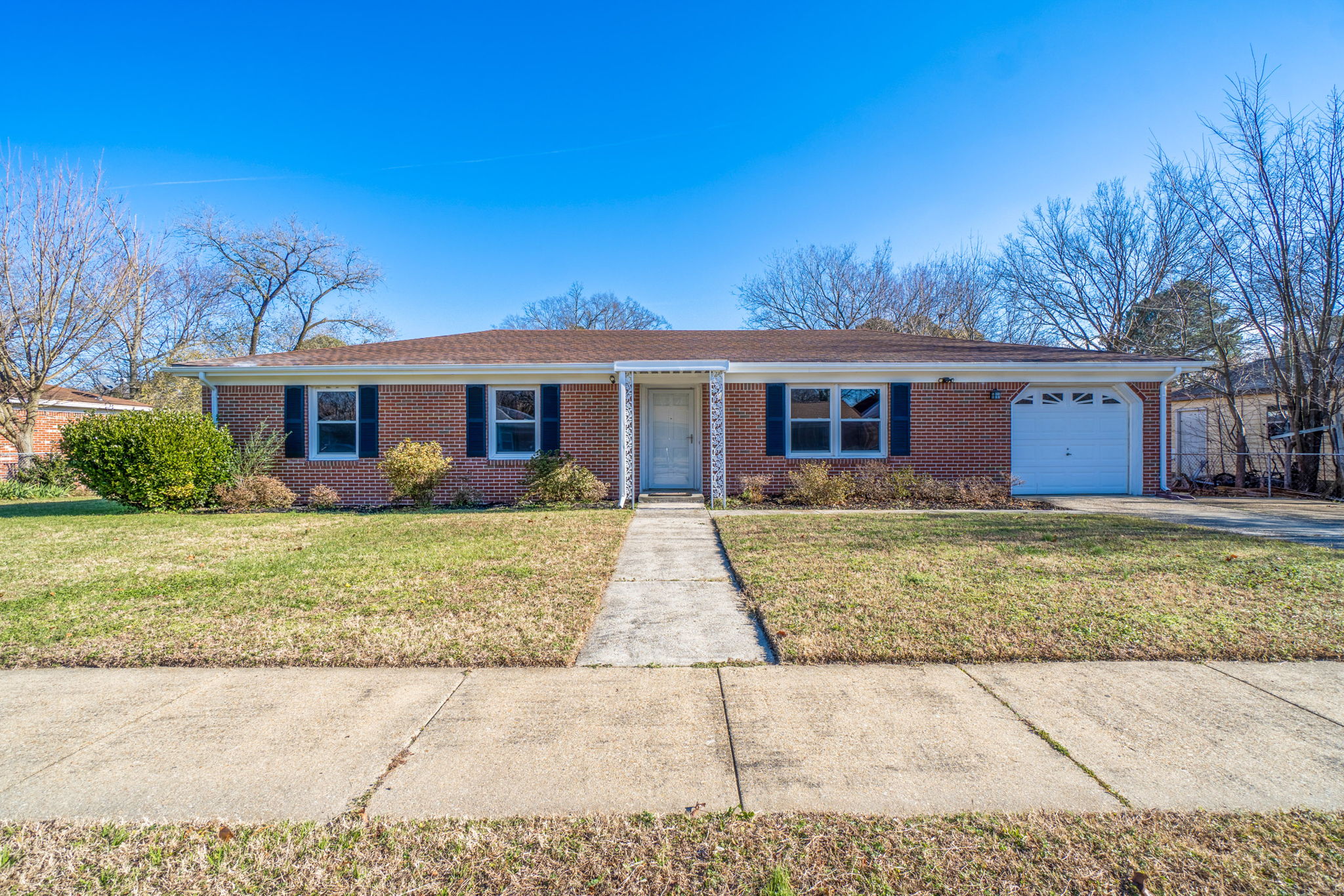 1222 Lake Taylor Dr, Norfolk, VA 23502 | American Real Estate Media