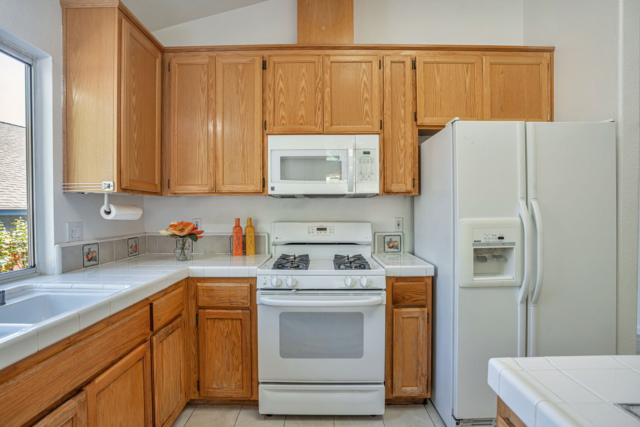 011_12220 Westwood Dr_