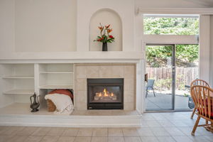009_12220 Westwood Dr_