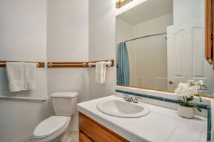 029_12220 Westwood Dr_