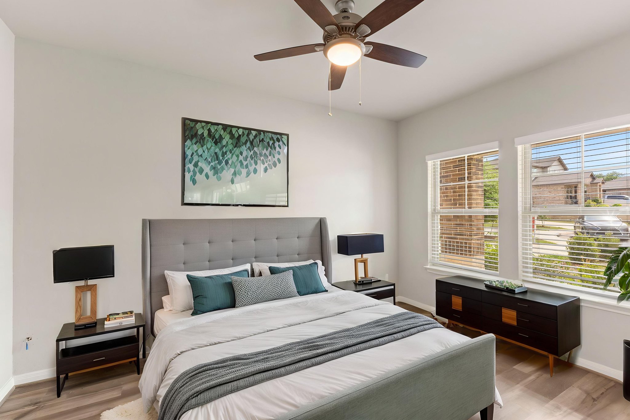 IMG_9027 virtually staged.jpeg