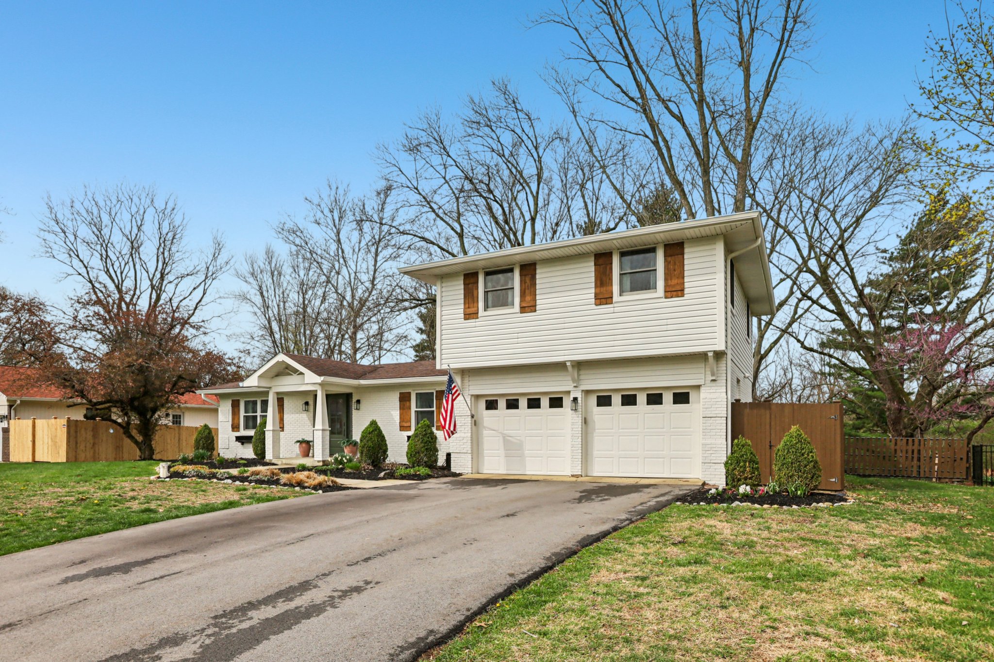 Daugherty Dr-S0304-003.jpg