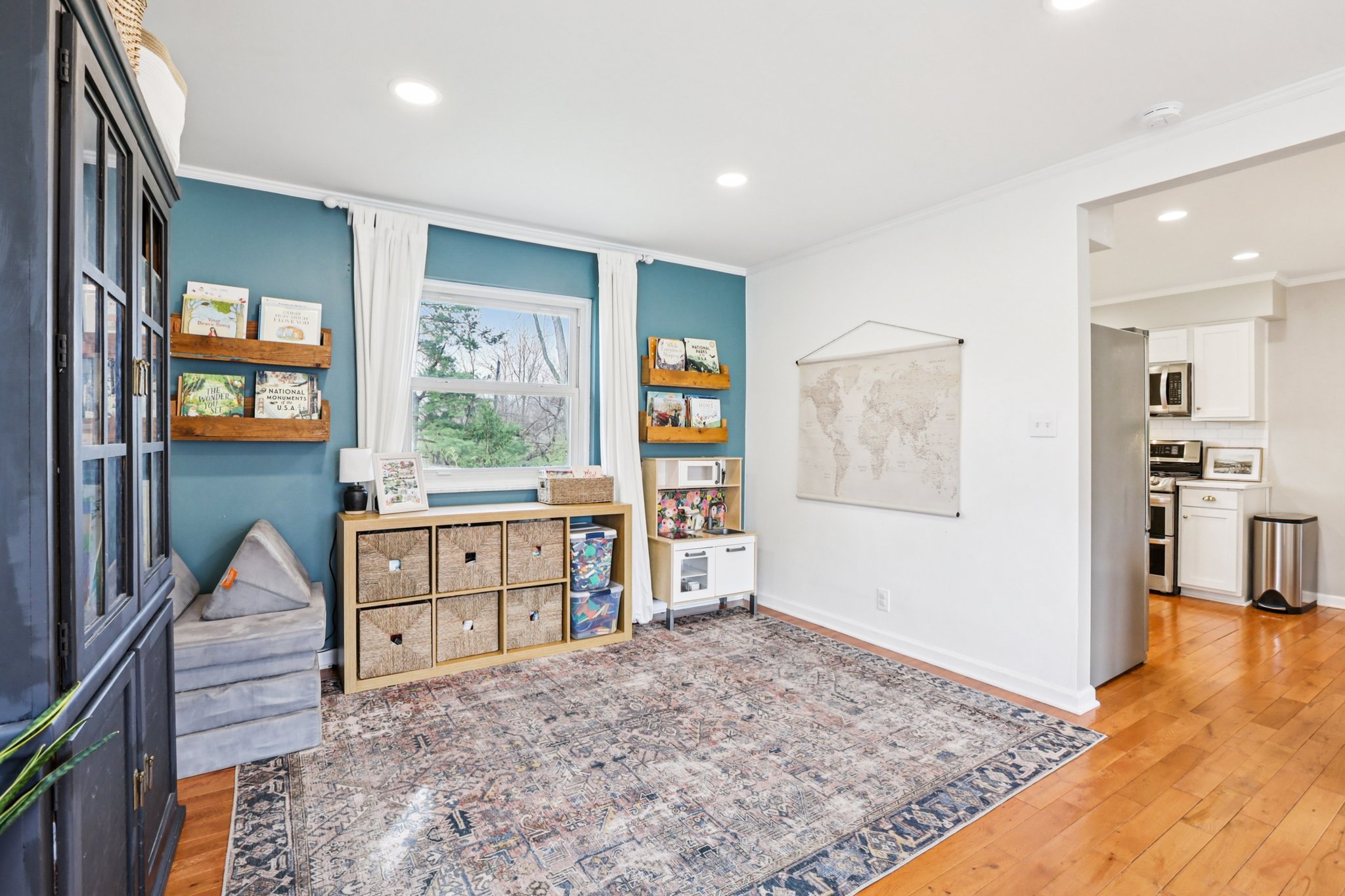 Daugherty Dr-S0304-016.jpg