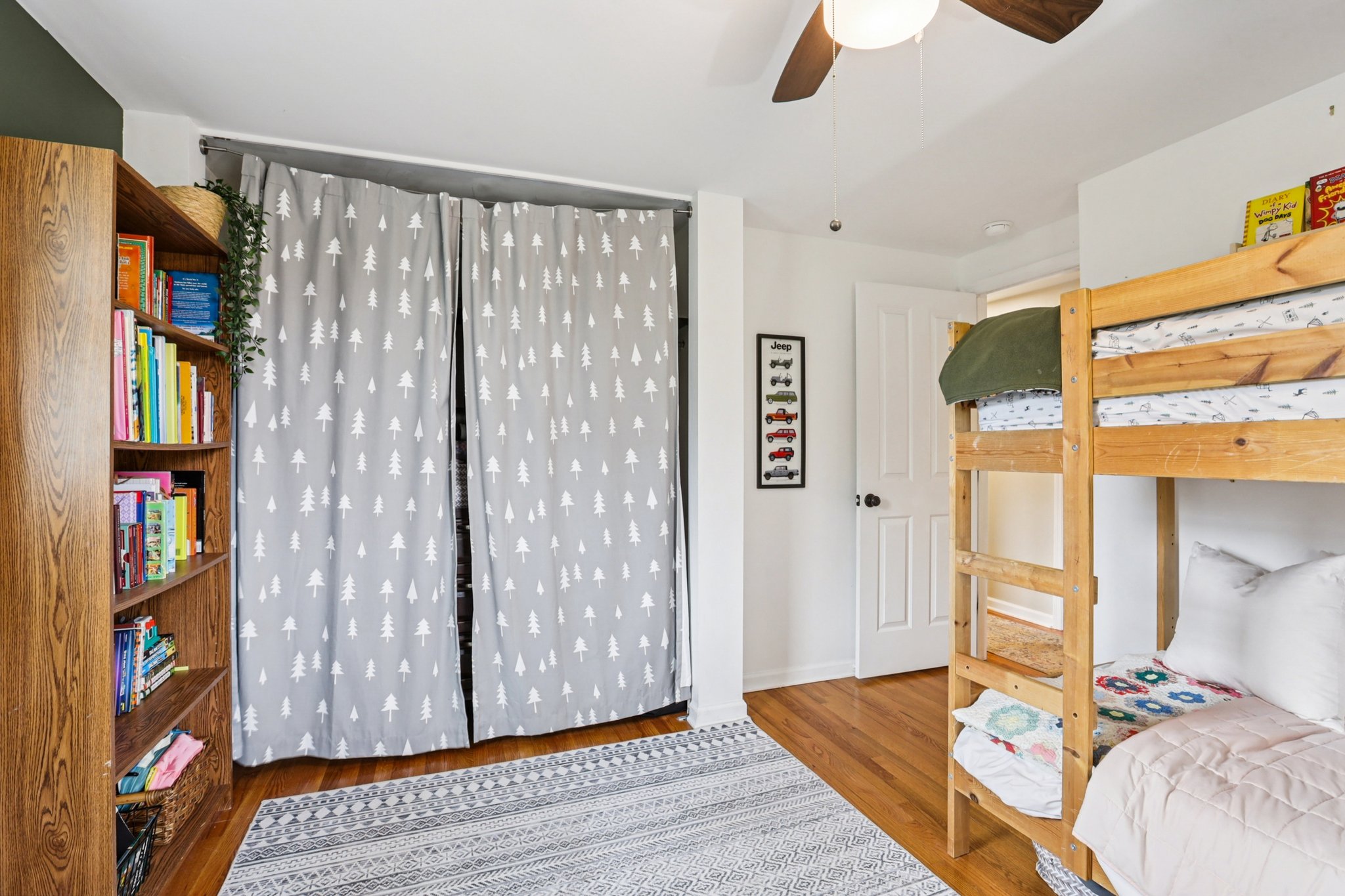 Daugherty Dr-S0304-031.jpg