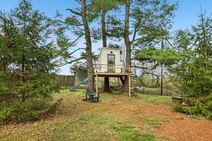 Daugherty Dr-S0304-037.jpg