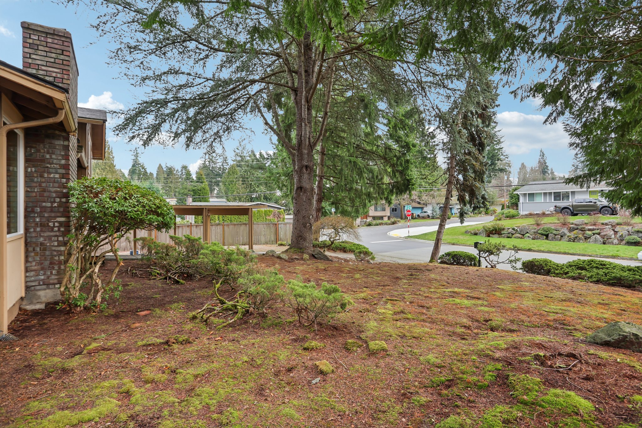 SE 60th Pl-S2701-005.jpg