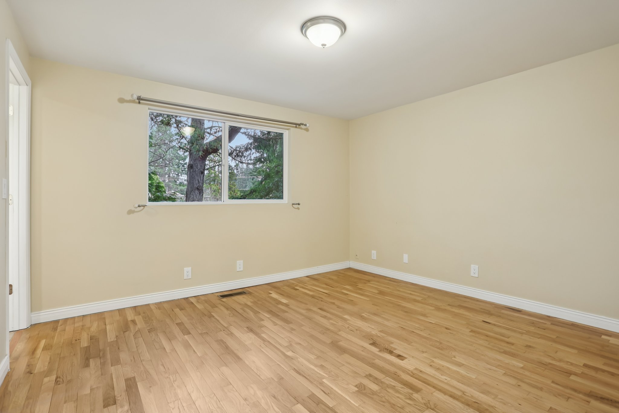 SE 60th Pl-S2701-019.jpg